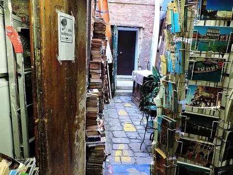 Libreria Acqua Alta